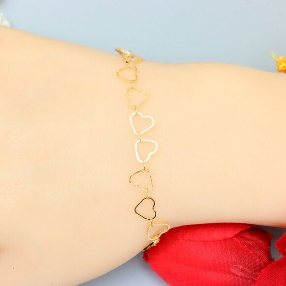 "Elegant & Trendy Bracelet, A Perfect Gift for Women, Thoughtful, EVCH1827 - Picture 1 of 10